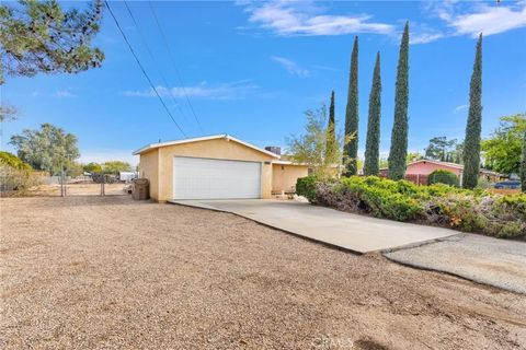 Tiny photo for 11121 Oakwood Ave, Hesperia, CA 92345 (MLS # HD25270475)