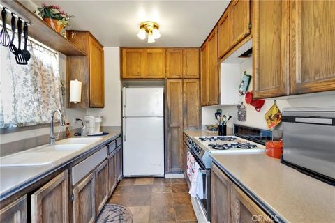 Tiny photo for 11121 Oakwood Ave, Hesperia, CA 92345 (MLS # HD25270475)