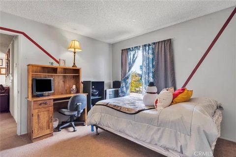 Tiny photo for 11121 Oakwood Ave, Hesperia, CA 92345 (MLS # HD25270475)