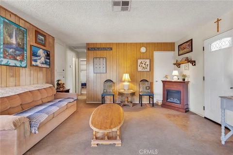 Tiny photo for 11121 Oakwood Ave, Hesperia, CA 92345 (MLS # HD25270475)