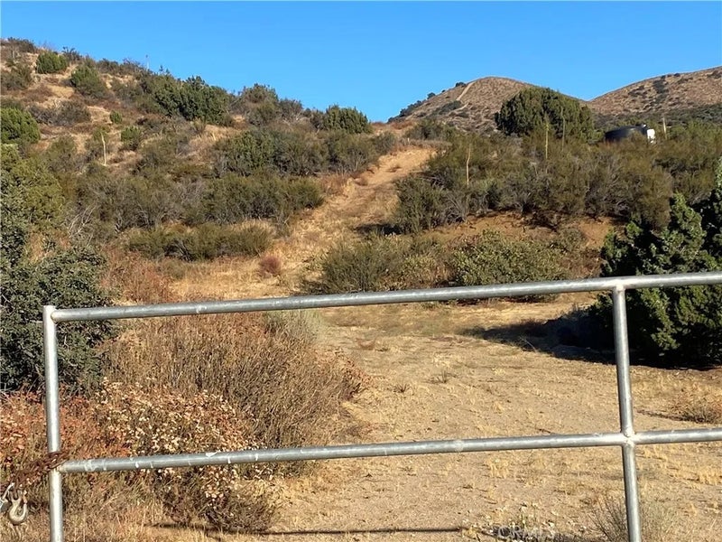 32100 Hughes Canyon