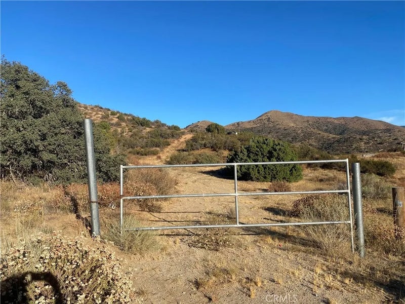 32100 Hughes Canyon