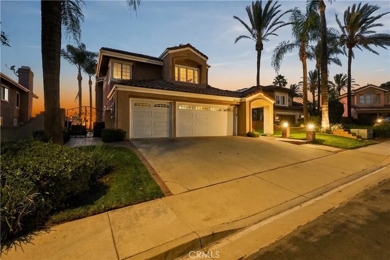 2215 Calle Margarita