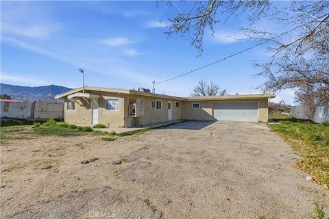 Photo of 10380 Baker Road, Lucerne Valley, CA 92356 (MLS # HD26026877)