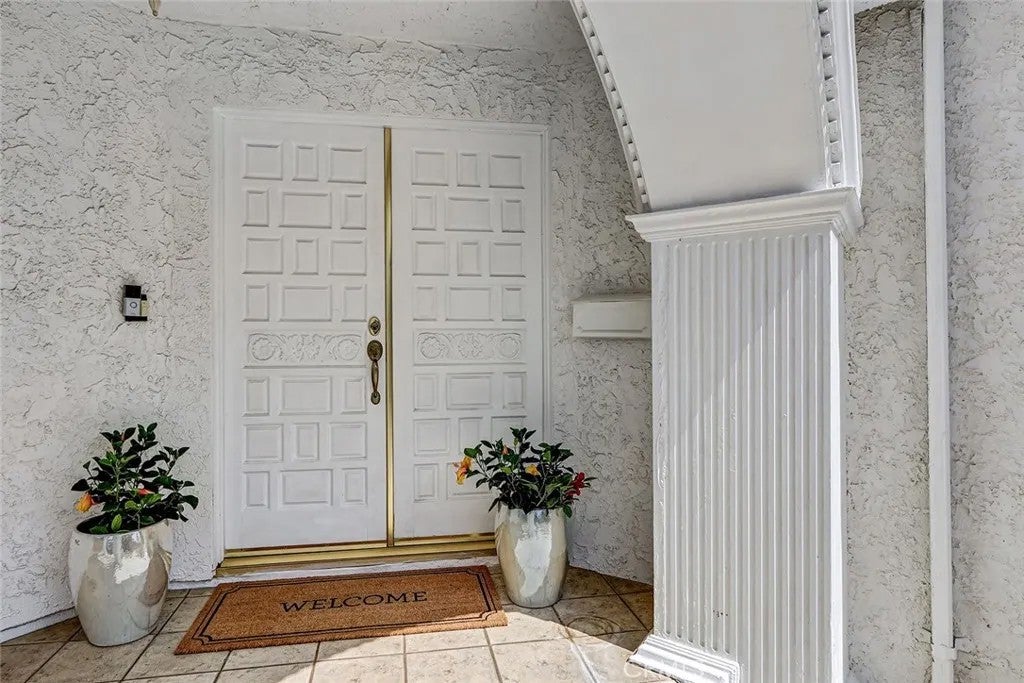1701 Gates