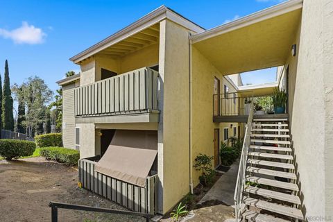 Photo of 830 W Lincoln Ave #257, Escondido, CA 92026 (MLS # 260010141)