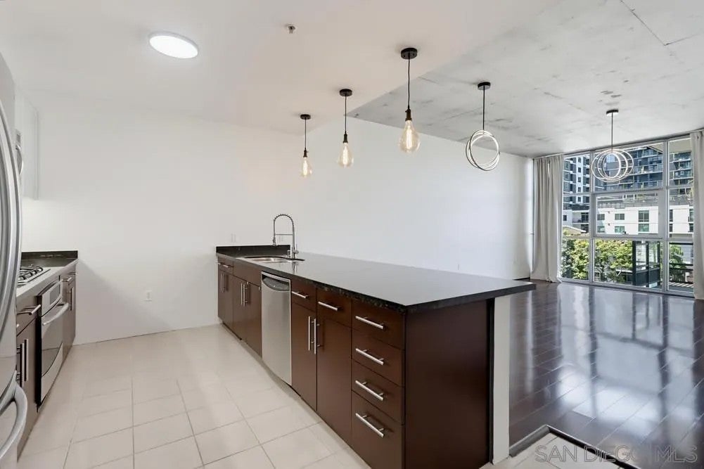 1494 Union St 407