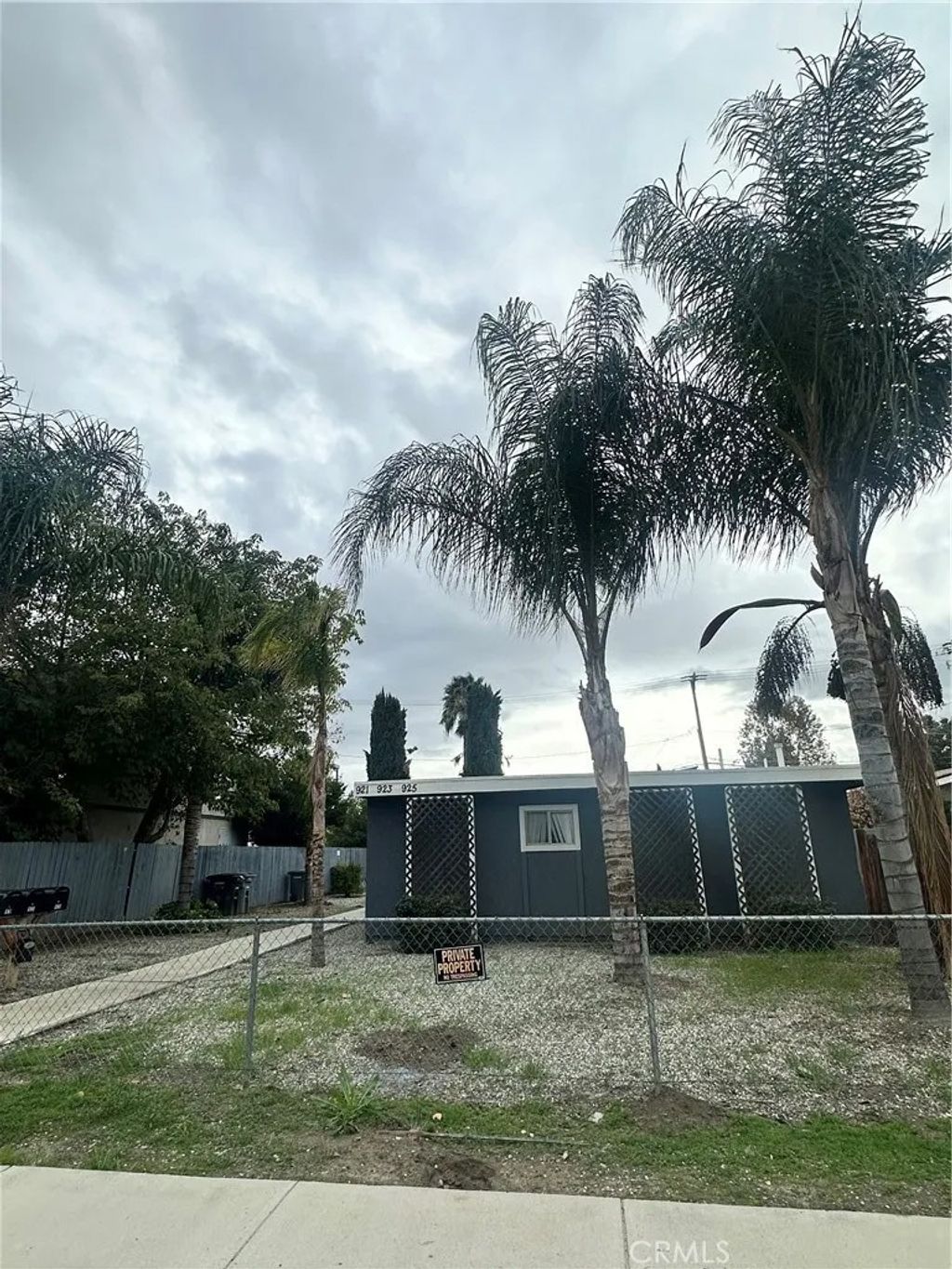 Photo of 921 E Devonshire Ave, Hemet, CA 92543 (MLS # IG25281197)