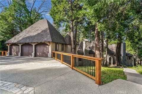 Photo of 28983 Partridge Pl, Lake Arrowhead, CA 92352 (MLS # IG26054542)