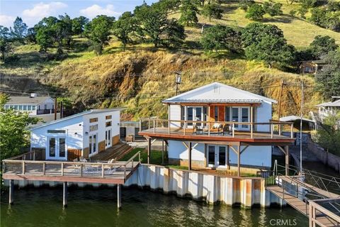 Photo of 12521 Lakeshore, Clearlake, CA 95422 (MLS # LC26090811)