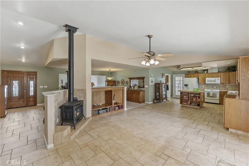 34088 Deer Springs