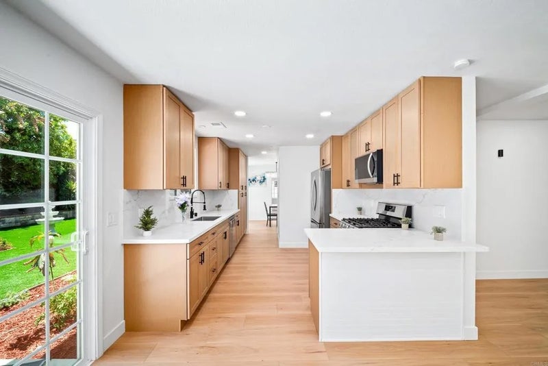 7043 Bobhird Drive