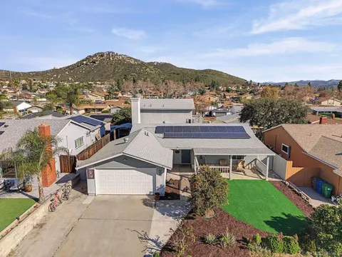 10621 Keith St, Santee, CA 92071 - #: 260002380