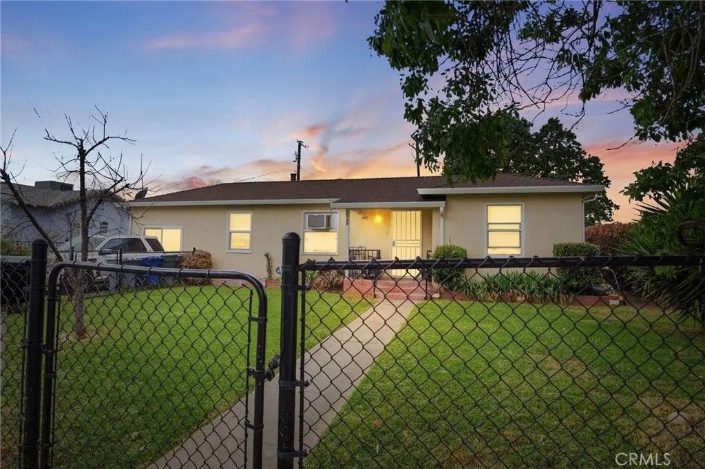 Photo of 898 Yosemite Parkway, Merced, CA 95341 (MLS # MC26072045)