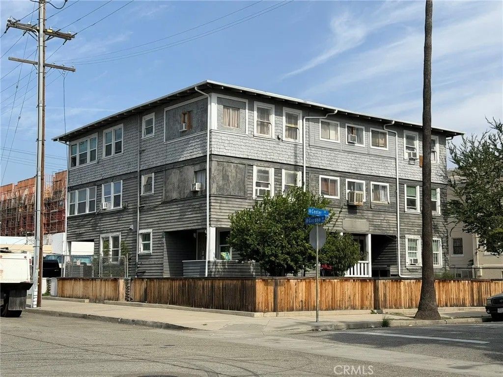 Photo of 285 W Center St, Pomona, CA 91768 (MLS # PW26009453)