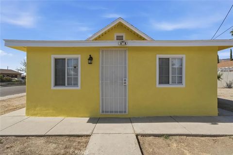 Photo of 359 E 1st ST, San Jacinto, CA 92583 (MLS # SW26122887)