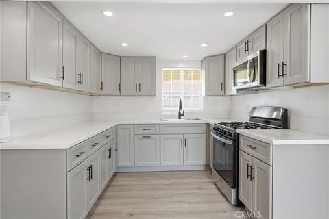 Tiny photo for 359 E 1st ST, San Jacinto, CA 92583 (MLS # SW26122887)