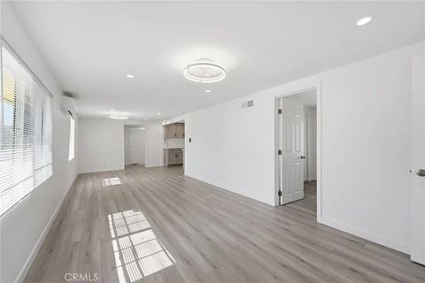 Tiny photo for 359 E 1st ST, San Jacinto, CA 92583 (MLS # SW26122887)