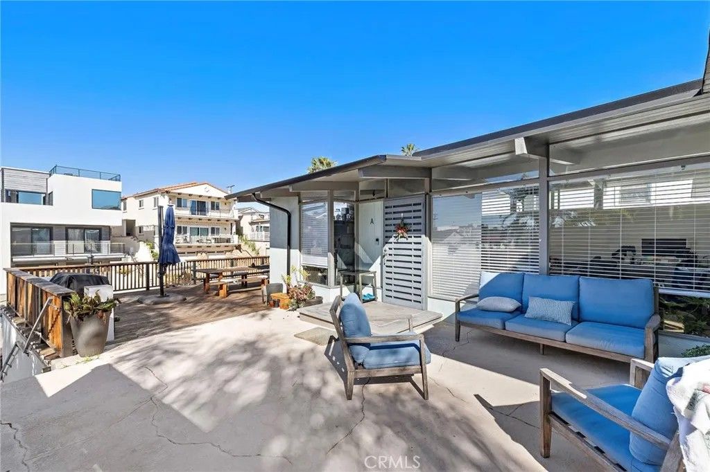 Photo of 139 W Canada, San Clemente, CA 92672 (MLS # OC26009320)