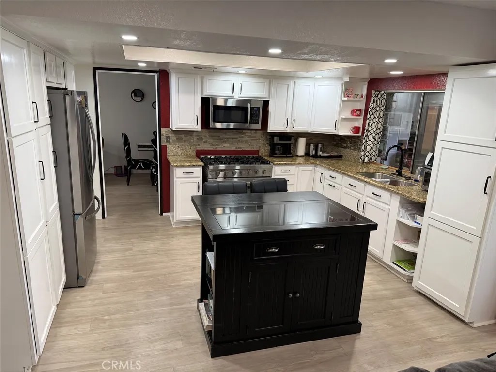 25676 San Lupe