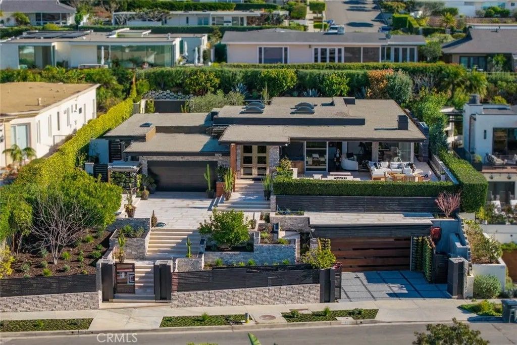 Photo of 1020 White Sails Way, Corona Del Mar, CA 92625 (MLS # OC26017499)