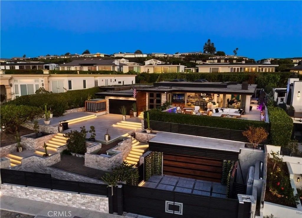 Photo of 1020 White Sails Way, Corona Del Mar, CA 92625 (MLS # OC26017499)