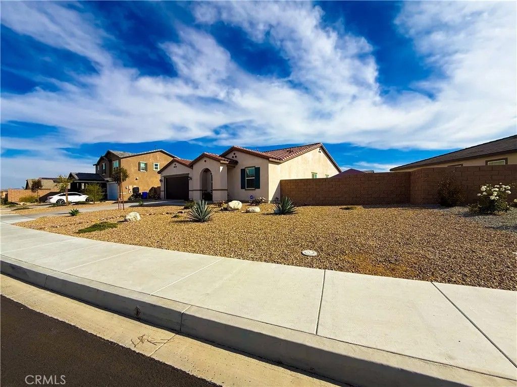 Photo of 11523 Ferro Street, Victorville, CA 92392 (MLS # CV25258745)