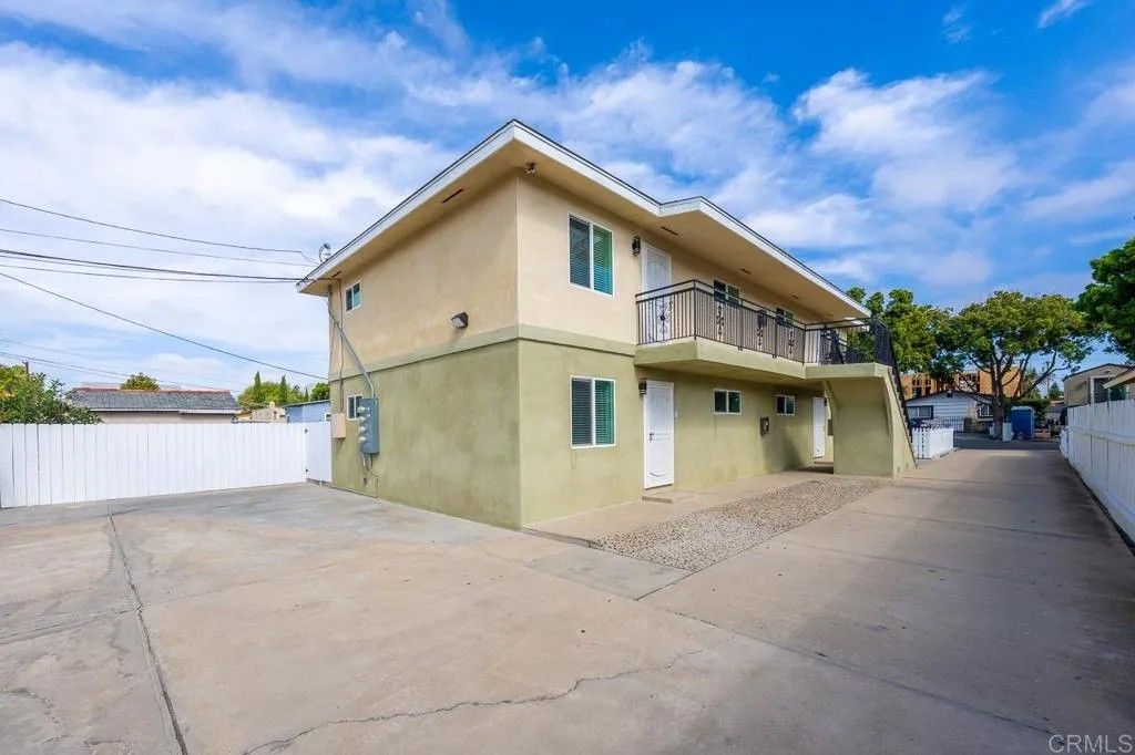 Photo of 122 Jefferson Ave, Chula Vista, CA 91910 (MLS # PTP2505519)