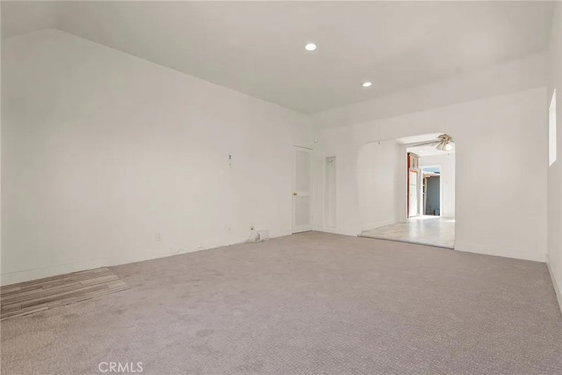 536 S Sadler