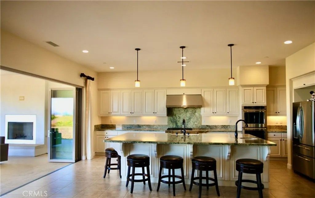 Photo of 41907 Arbor Glen Dr, Temecula, CA 92592 (MLS # TR25272171)