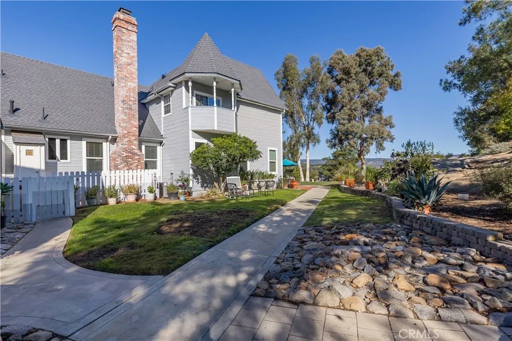 40340 Sandia Creek Dr