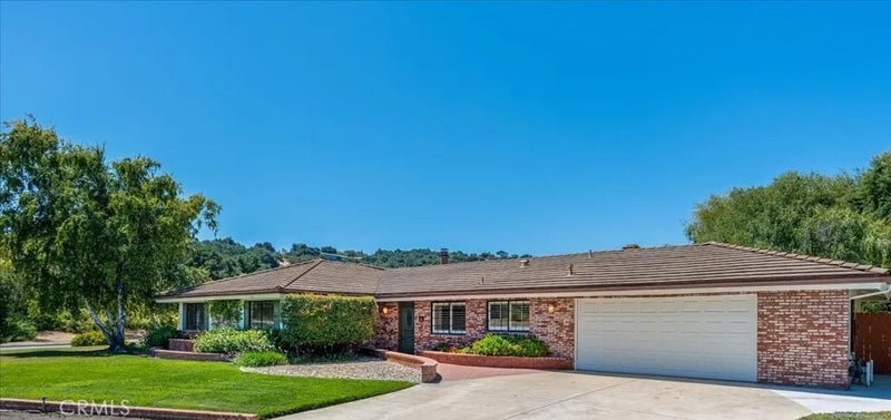 2198 Creekside