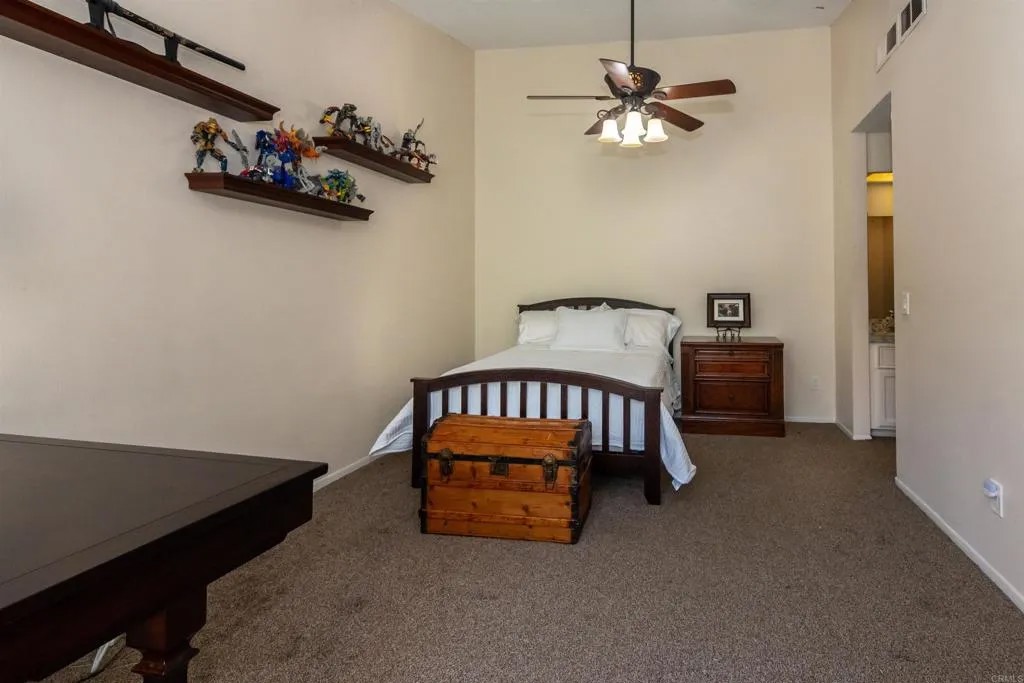 2023 Lakeridge Circle, #204