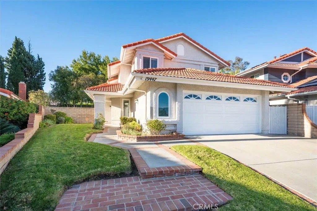 Photo of 19447 Old Friend Rd, Canyon Country, CA 91351 (MLS # SR26019278)