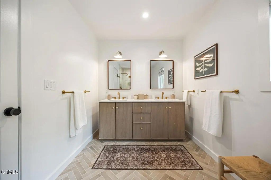 Photo of 107 Alto Drive, Oak View, CA 93022 (MLS # V1-34444)