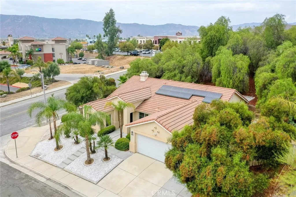 31600 Saddle Ridge Drive