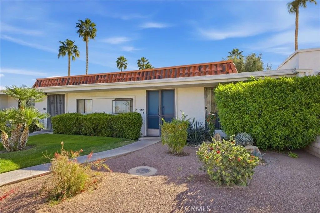 Photo of 45830 Ocotillo Dr, Palm Desert, CA 92260 (MLS # IG26052245)