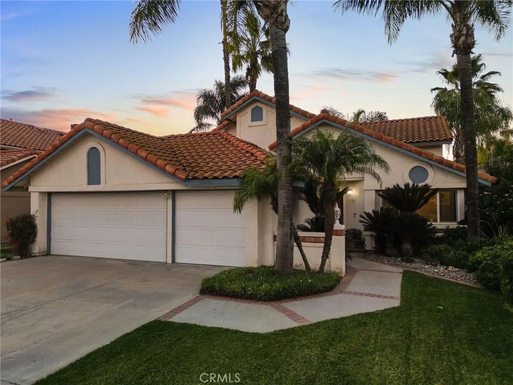 Photo of 39774 Amberley Cir, Temecula, CA 92591 (MLS # SW26013028)