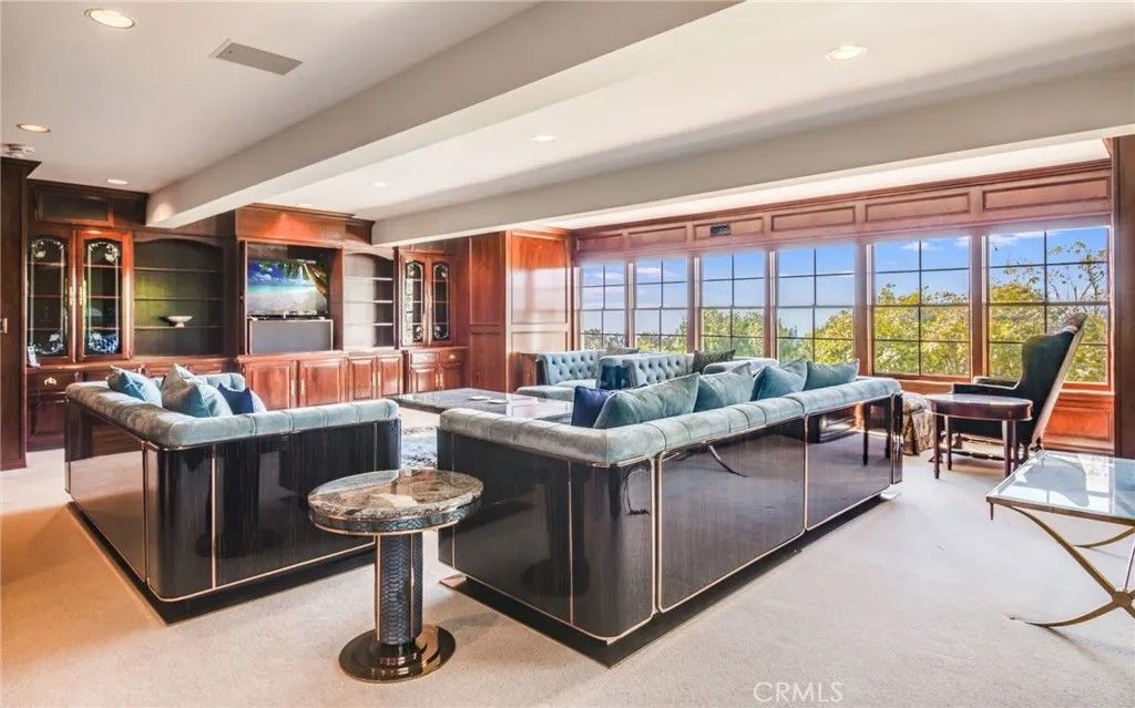 Photo of 1409 Via Arco, Palos Verdes Estates, CA 90274 (MLS # SB26067428)