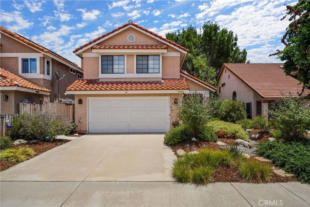 Photo of 3866 Lost Springs Drive, Calabasas, CA 91301 (MLS # SR26210547)