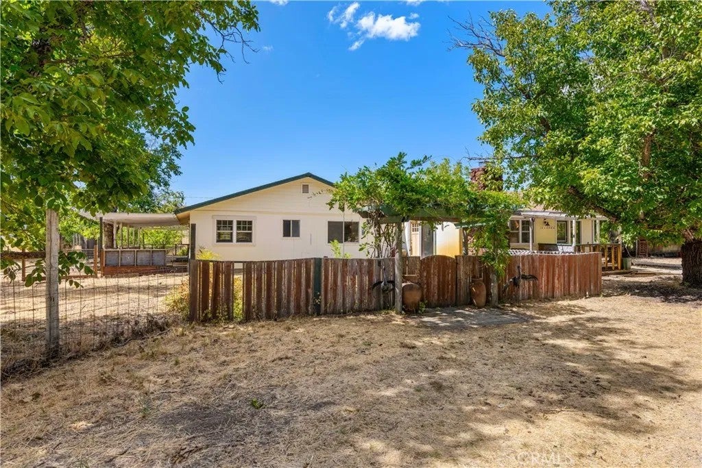 1860 Hummel Lane