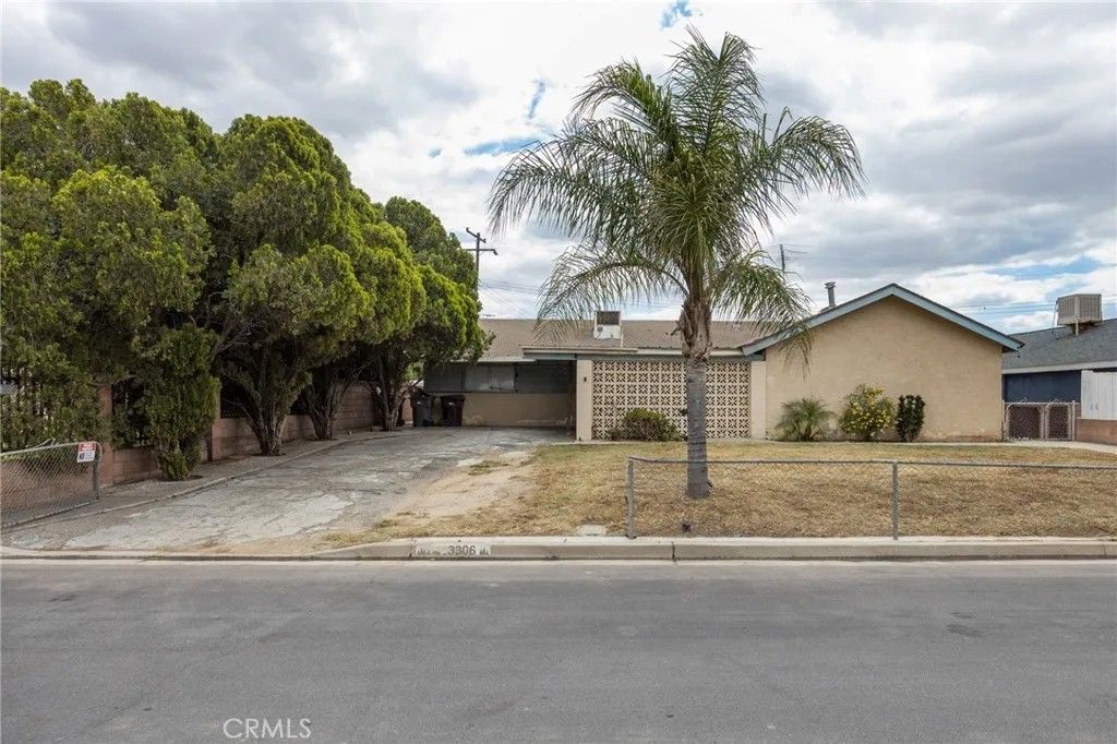 Photo of 3306 Debbie Lane, Riverside, CA 92501 (MLS # PW26092222)