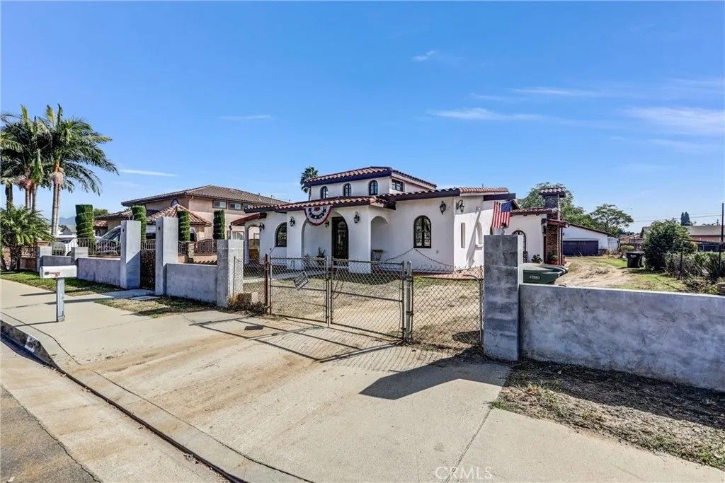 Photo of 1048 S Willow Ave, West Covina, CA 91790 (MLS # CV25247177)
