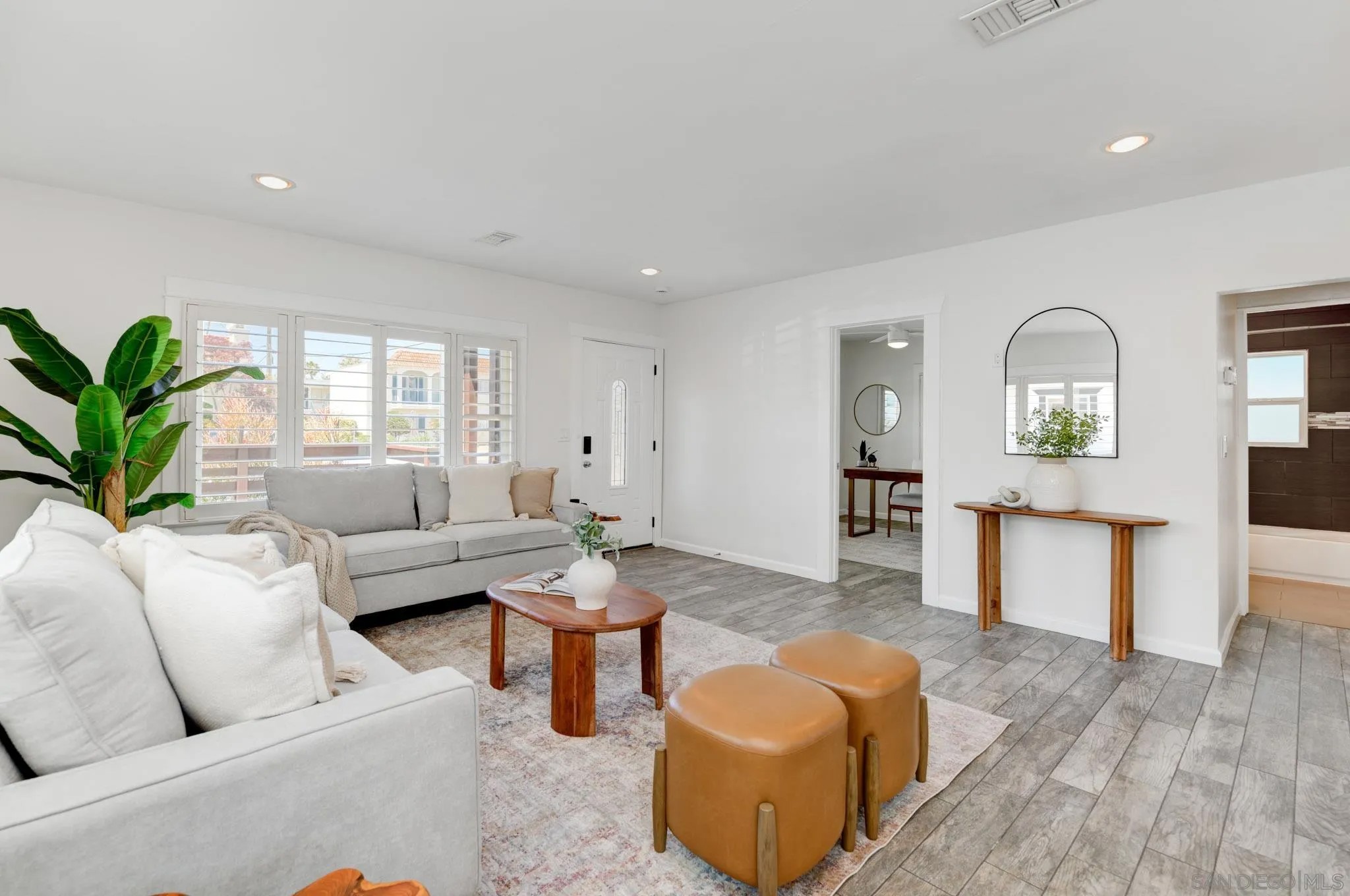 4419 North Ave.