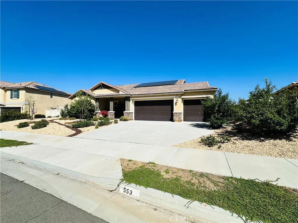 Photo of 553 Chalakat Ct, San Jacinto, CA 92582 (MLS # SW25230305)