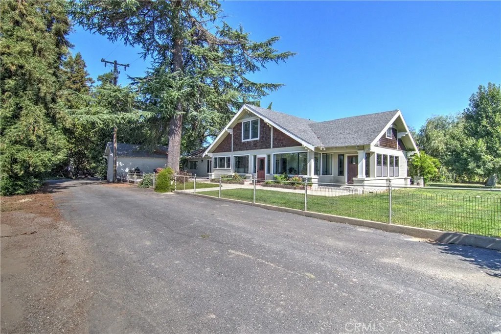 8176 County Road 44
