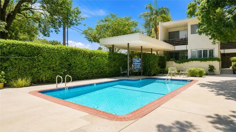 395 Cliff Drive 106