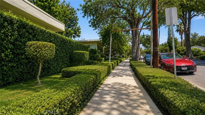 395 Cliff Drive 106