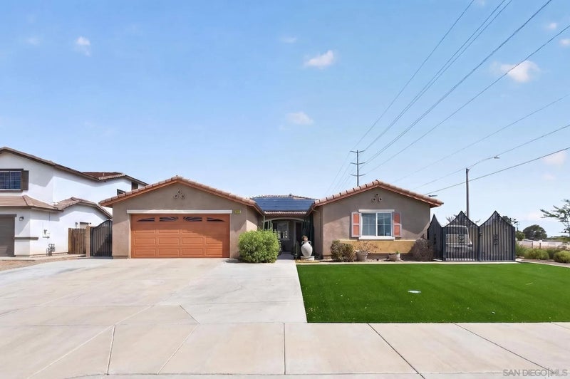 798 Abelia Ln