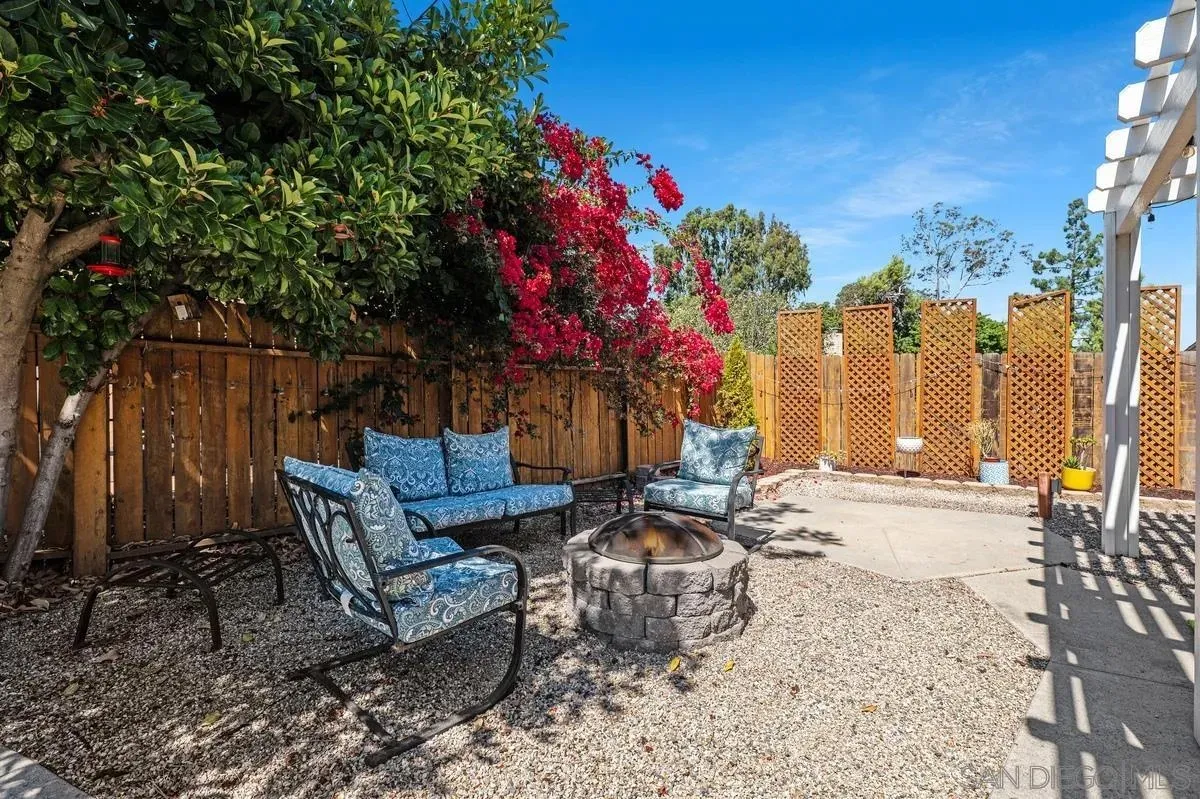 San Diego, California 92127, United States, 3 Bedrooms Bedrooms, ,2 BathroomsBathrooms,Residential,Active,219619